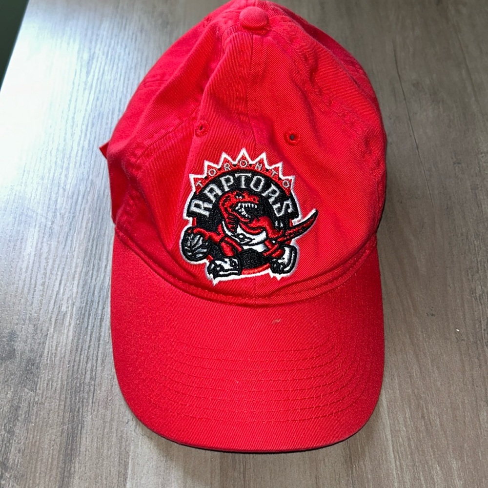Vintage Adidas NBA Y2K avantgarde streetwear cap
Size: ONE SIZE